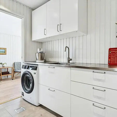 Σπίτι διακοπών By Forest And In Havhusene *