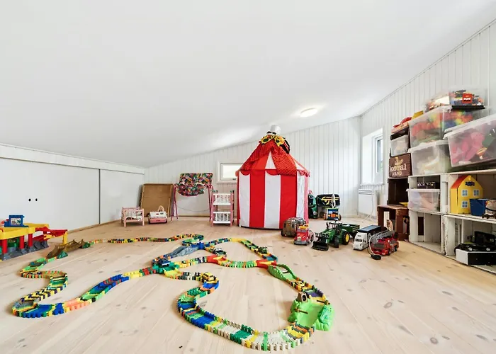 Dom wakacyjny By Forest And In Havhusene