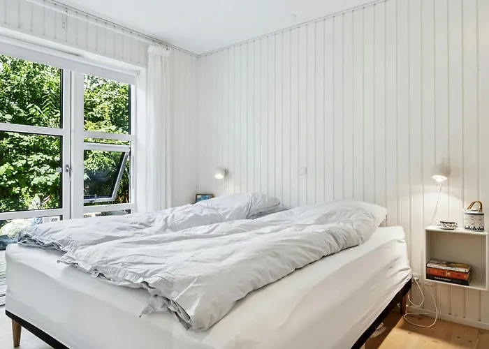 By Forest And In Havhusene * Hornslet